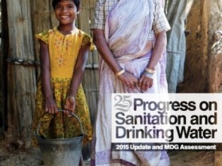 「衛生施設と飲料水の前進：2015 ミレニアム開発目標達成度評価」の表紙