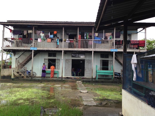 この孤児院の名前は、ミャンマー語で「無限大の愛」という意味だ