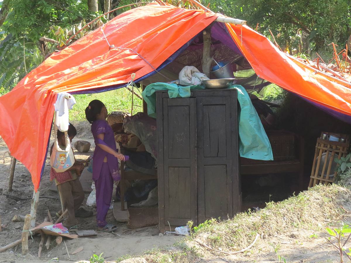 ネパール地震の被災者はこうした仮設住宅で暮らす