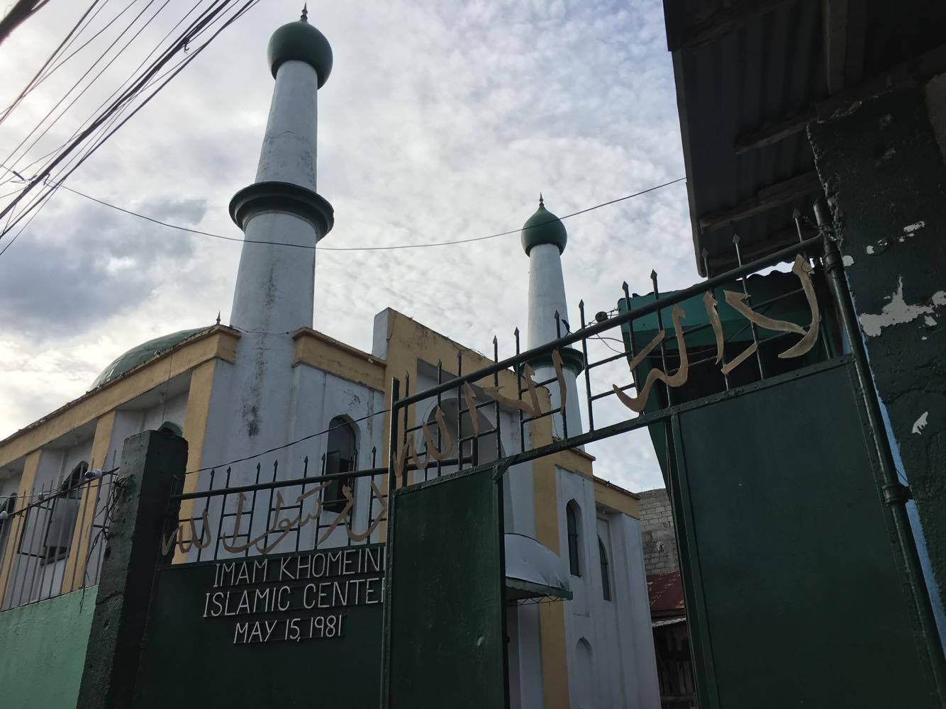 モスク「イマム・ホメイニ・イスラミック・センター」。ドゥマゲティ中心部にある、市内最大でメソジスト系のシリマン大学から徒歩15分