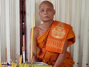 カンボジア僧侶
