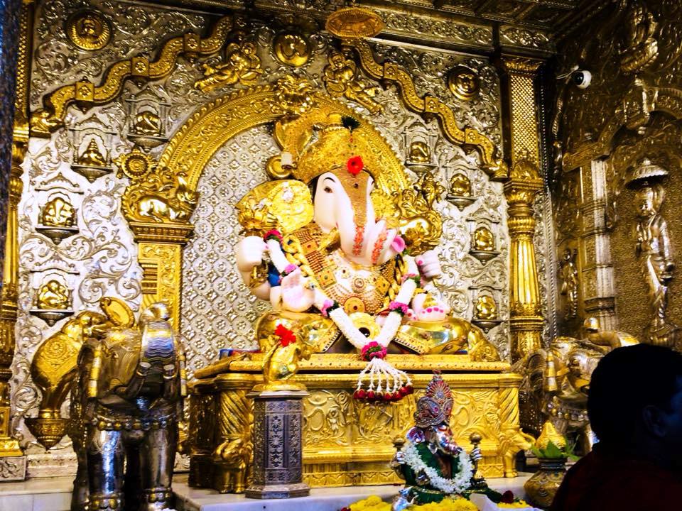 インド・プネーにあるガネーシャ祭りの聖地「ダグダッシェス寺院