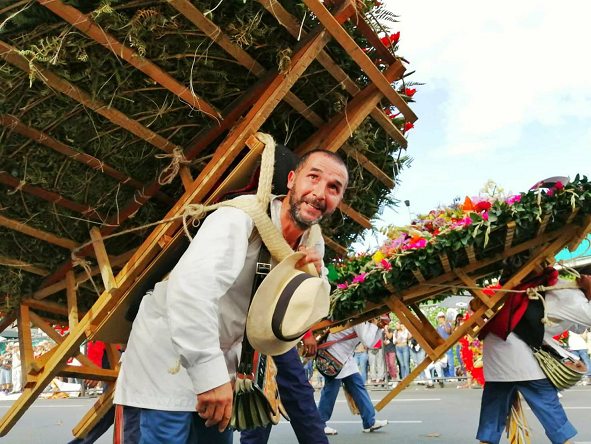 農業よりも都会の生活のほうがいい 世界2位の花大国コロンビアで若者の花農家離れが深刻に Ganas 途上国 国際協力に特化したnpoメディア 農業よりも都会の生活のほうがいい 世界2位の花大国コロンビアで若者の花農家離れが深刻に Ganas 途上国 国際協力に特化したnpoメディア