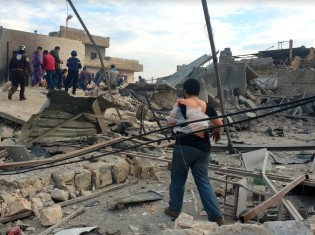 政府軍が爆撃したイドリブの街中（Merna AlHasan/SSJ）