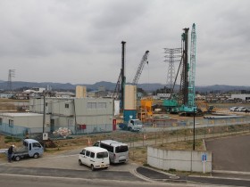 H.I.S.Super電力が角田市で進めるパーム油発電所の建設現場(2019年に撮影)。2020年9月に建設工事はほぼ終わり、試運転を始める予定だという(写真提供:FoE Japan)