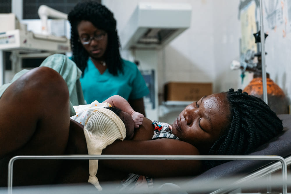 ハイチの妊産婦死亡率は日本の100倍、国境なき医師団「自宅では