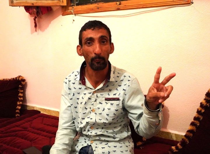 「モロッコ（政府）は怖くない。怖いのはアラーだけさ」とおどけるハダットさん。ただ2023年10月に開催された、サハラーウィの人権団体「サハラーウィ人権活動家集団（CODESA） 」の全国大会に参加した時も、モロッコ警察に拘束され、暴行を受けたという